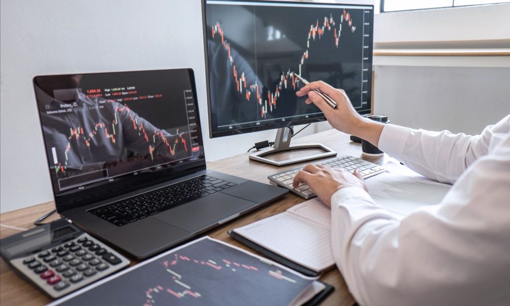 Role of Trading Platforms in Risk Management Strategies